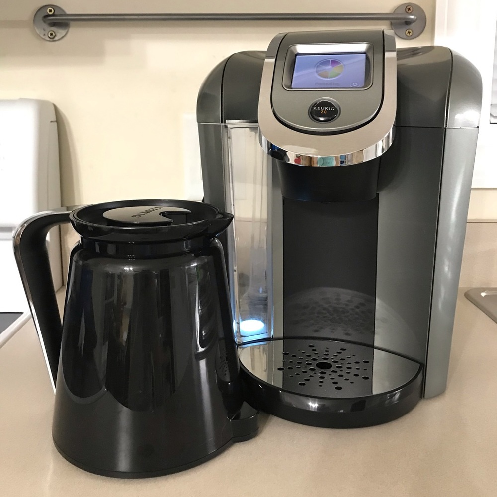 Keurig 2.0 K500 Brewer with Carafe